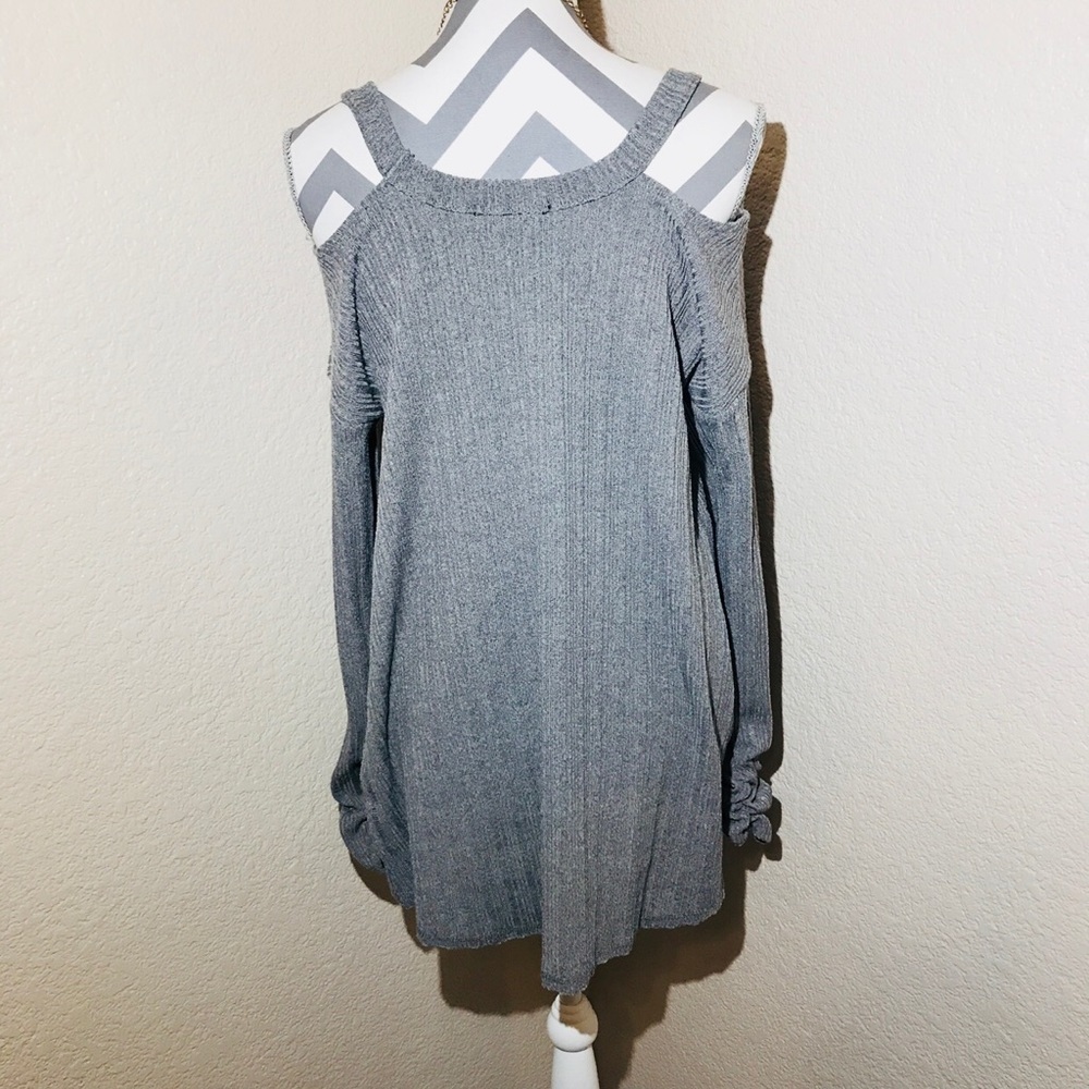 Inspired Hearts open shoulder sweater - Picture 4 of 5